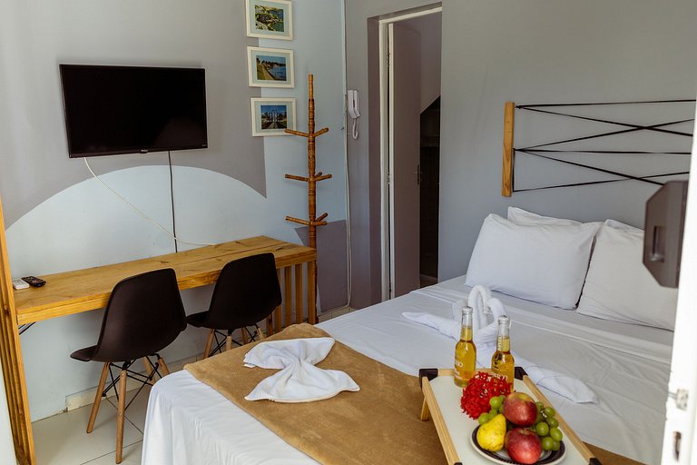 Suite Privativa na Orla de Atalaia com  Piscina