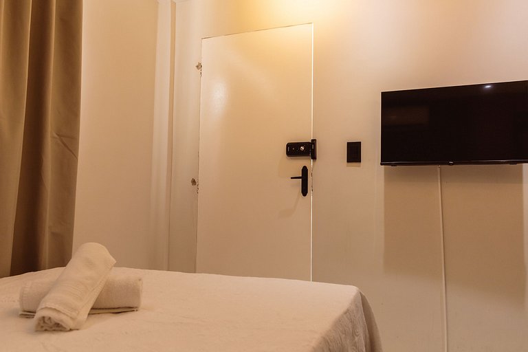 Flat Top, piscina, wifi 300mb, 100m da PRAIA