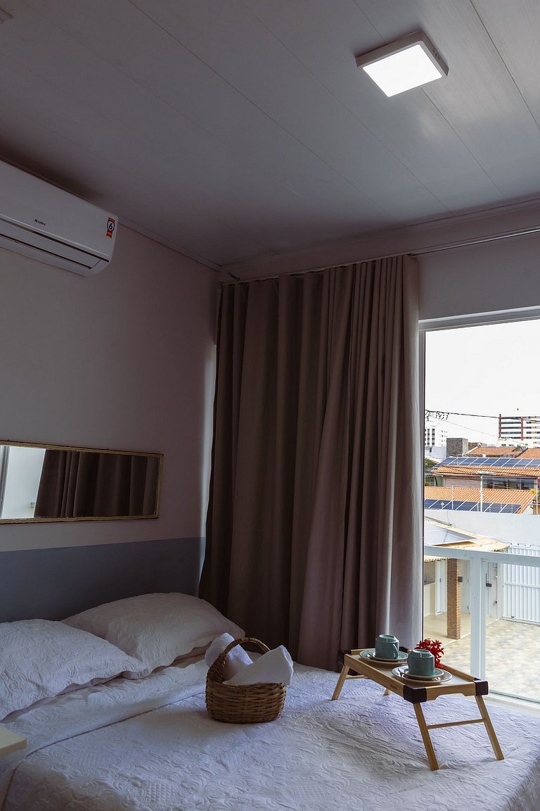 Suite Privativa na Orla de Atalaia com  Piscina