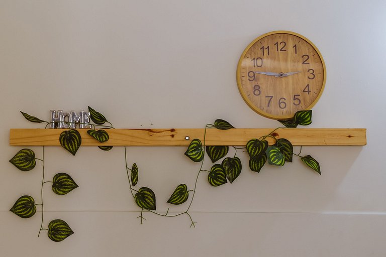 FLAT 02 QUARTOS, PISCINA, 100m da PRAIA