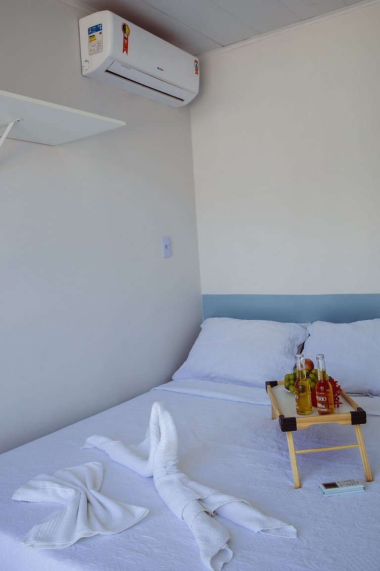 Mini Apê 2/4 + Piscina + Churrasqueira + Garagem