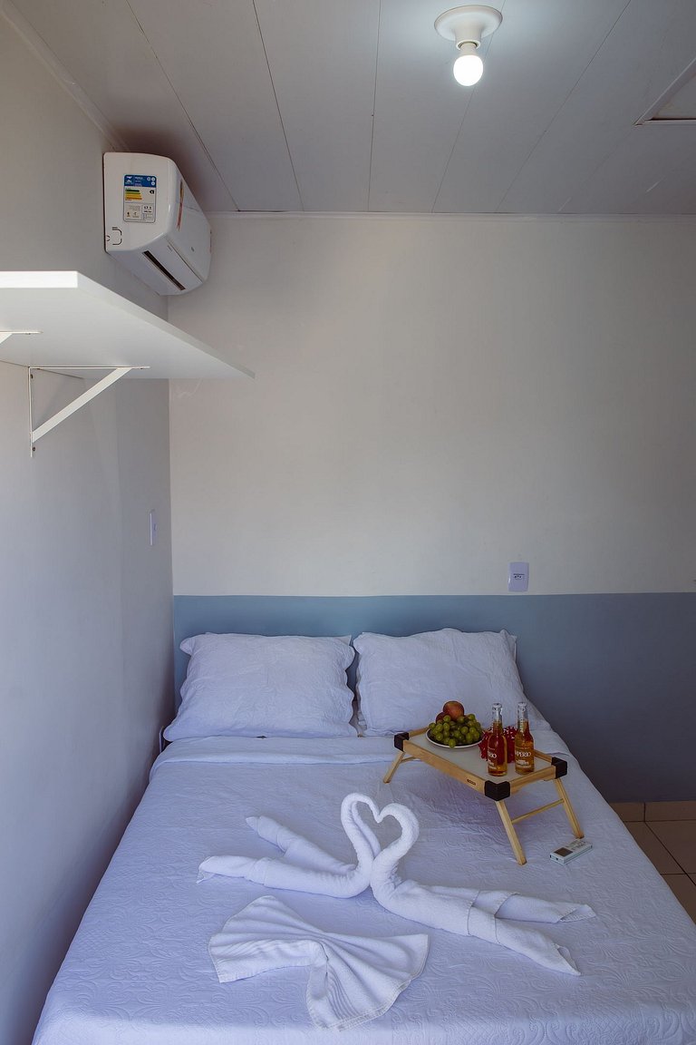 Mini Apê 2/4 + Piscina + Churrasqueira + Garagem