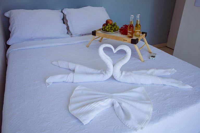 Mini Apê 2/4 + Piscina + Churrasqueira + Garagem