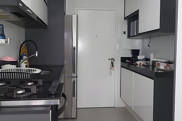 Morando Perto do Mar | 2 Suítes e Sala Climatizada